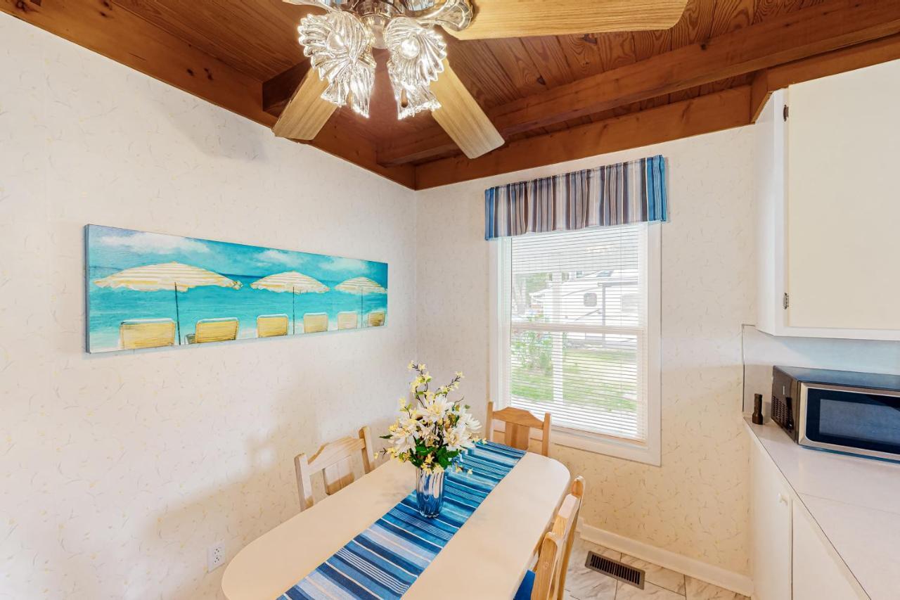 Ginny'S Coastal Cottage โอ๊คไอส์แลนด์ ภายนอก รูปภาพ